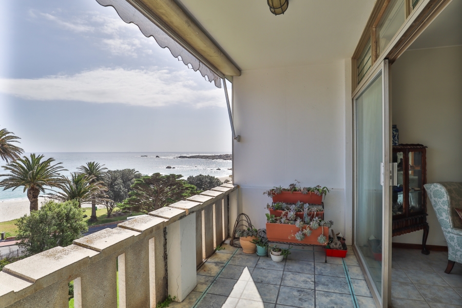 2 Bedroom Property for Sale in Camps Bay Western Cape